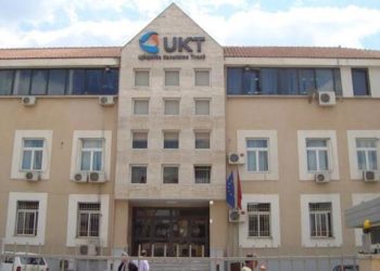 Ujësjellësi pezullon kontratën dhe faturën për familjet e dëmtuara nga tërmeti në Tiranë