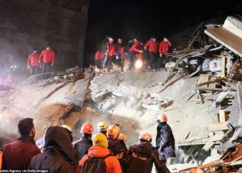 Pamje apokaliptike/ Ja pasojat e tërmetit tragjik, Deri tani 22 numri i viktimave. Kërkohet nën rrënoja për 30 të mbijetuar (FOTO)