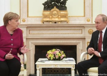 Takim i i vështirë Merkel – Putin në Moskë
