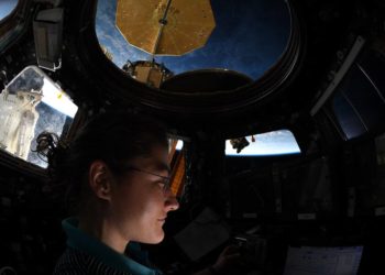 Rekord i ri në hapësirë, astronautja amerikane e NASA-s qëndroi 289 ditë pa ndërprerje
