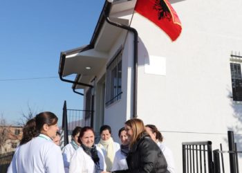 “Do t’u shërbejë 3 mijë banorëve”, pas 25 vitesh mungesë banorët e Bardhocit në Kukës bëhen me qendër shëndetësore