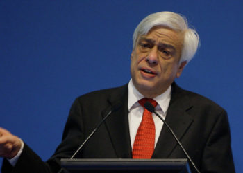 Presidenti grek kusht Shqipërisë: Do ju mbështesim për negociatat nëse lini pas krahëve retorikat e papranusheme