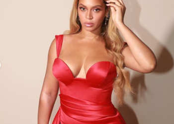 Mrekullia me të kuqe/ Cili është stilisti shqiptar që krijoi fustanin e Beyonce (FOTO)