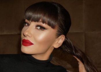 “Nuk mund të ngjitesha në skenë nëse nuk më shihnin sytë e mamit”, Adelina Ismaili zbulon arsyen e largimit nga muzika