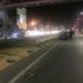 Po kalonte nga njëra anë e autostradës në tjetrën, makina përplas për vdekje këmbësorin në Tiranë-Durrës
