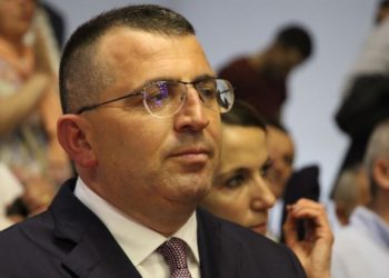U akuzua se po pinte kokainë/ Reagon kryebashkiaku Alla: Do padis Salianjin, e dija për videon rreth 1 vit më parë