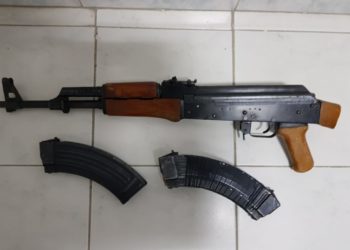 Po futej brenda një restoranti me kallashnikov poshtë xhupit, pranga 33-vjeçarit në Durrës