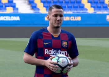 Barcelona/Prezantohet Rey Manaj, ja numri në fanellë!