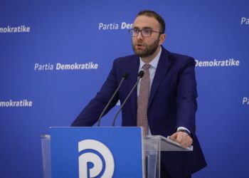 “Çfarë të kujton 25 Shkurti 2000?”, Bardhi akuza kryebashkiakut të Mallakastrës: Së shpejti prova për të shkuarën e tij kriminale