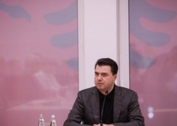 Basha flet për arsyen e djegies së mandateve dhe tregon gishtin nga ndërkombëtarët