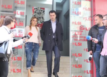 Zyrtari i PD e pranon bllofin Basha & Kryemadhi: Nuk do hynim në luftë pa fund