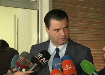 “Kriza politike në Shqipëri, artificiale?”, Basha i përgjigjet Ramës: Fajin nuk e ka sistemi, por blerja e votës