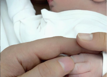 Merr fund pritja, Albani dhe Miriami bëhen me djalë, zbulojnë emrin e veçantë