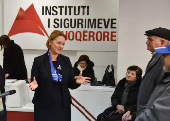 Mbi 500 shërbime online, Denaj: Reduktohet numri i dokumenteve në aplikime