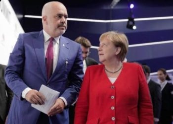 Për dy Shqipëritë e sotme, atë reale dhe atë virtuale!