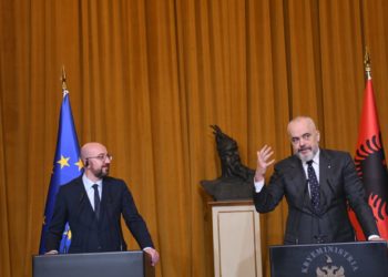 Negociatat/ Rama: Nëse Franca të kërkonte të futej në BE nuk do pranohej, gati për të hedhur hapin kundër KÇK-së