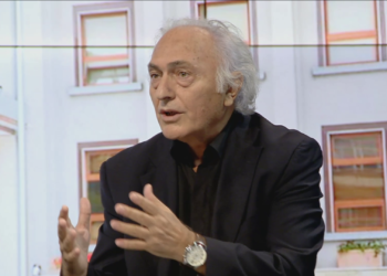 Lufta bëhet në gjunjë