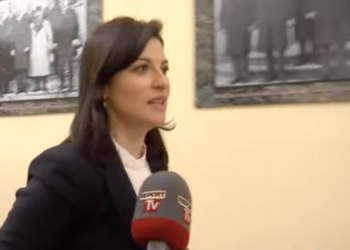 “Të dali njëherë nëse video është e vërtetë dhe pastaj…”/ Gjonaj reagon pas akuzave për kryebashkiakun që pi kokainë