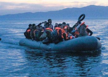 Fundoset varka me emigrantë në Greqi/ 16 persona janë shpëtuar, raportohet për 3 viktima