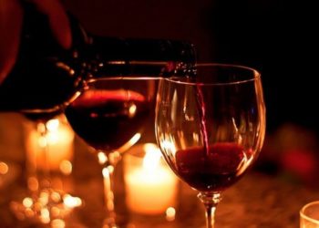Krahasimi me europianët, si renditen shqiptarët për shpenzimet në restorante dhe hotele