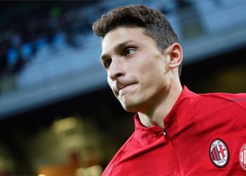 Kaldara rikthehet tek Atalanta, tifozët e Milanit shpërthejnë ndaj drejtuesve: Jeni kthyer në “vegël”