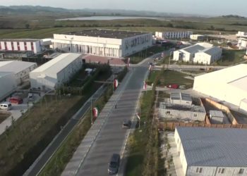 “Ndihemi të kërcënuar nga regjimi i Teheranit”, shtohen masat e sigurisë në kampin e muxhahedinëve në Manzë