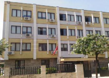 Tërmeti mban peng Gjykatën e Lezhës/ Bllokohen vendimet, ngrin pretenca për ish-kryebashkiakun Frroku