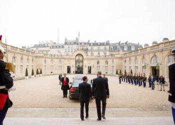 Le Monde: Franca mund të hapë dritën jeshile për negociatat e Shqipërisë me BE