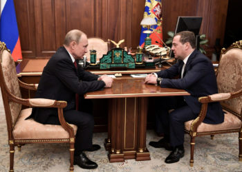 Putin propozon ndryshime në Kushtetutë, kryeministri Medvedev jep dorëheqjen
