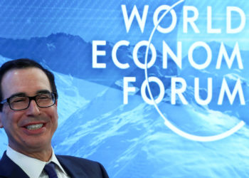Debati me Greta Thumberg në Davos, Sekretari amerikan i Thesarit: Të shkojë më parë në universitet pastaj të na takojë