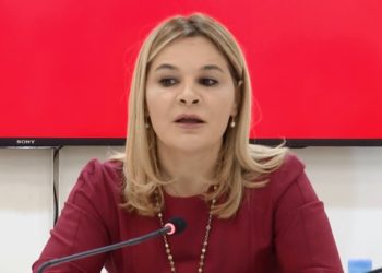 “Unë do luftoj me bishën (Ramën), jo me këlyshët”/ Kryemadhi: Gati të miratojmë reformën