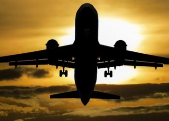 Rrëzimi i avionit me 83 pasagjerë në Afganistan, talebanët marrin përsipër sulmin