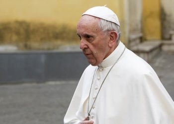 “Nënshtrimi i gruas është nënshtrim i tërë njerëzimit”, Papa Françesku bën thirrje për ndaljen e dhunës