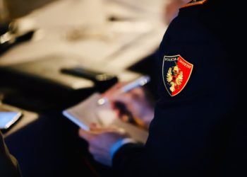 Lleshaj në takim me drejtoritë vendore të policisë: Ja 2 prioritetet kryesore të vitit. Ndryshon edhe Kodi Rrugor