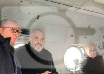 Zbulohet foto në helikopter, Rama shkon në zonën e luftës në Ukrainë