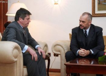 Debati në Presidencë për 21 Janarin / Topi: Ramës i nxora raportin e SHISH, ku thuhej se i rrezikohej jeta