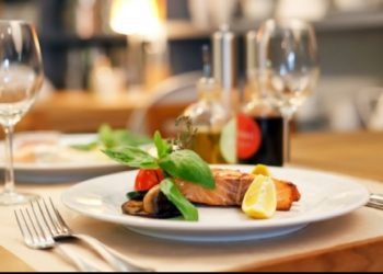 Shqipëria e pesta në Europë për çmimet e lira në restorante, por ja vendi ku dreka kushton më shtrenjtë