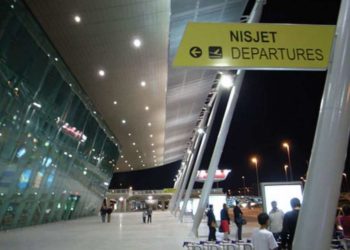 Kontrolle për virusin në Rinas/ Verifikohen aziatikët dhe dezinfektohen ambientet në aeroport