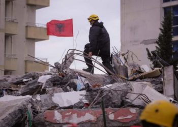 “Do qëndrojnë në hotele deri në sigurimin e banesave me qira”/ Ndryshon vendimi për banorët e Thumanës të prekur nga tërmeti