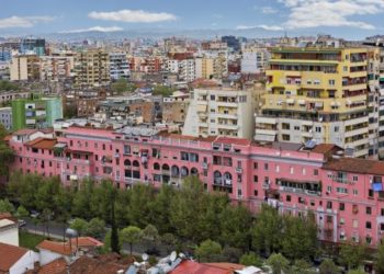 “Irish Times” përzgjedh edhe Tiranën mes destinacioneve më të mira për vitin 2020