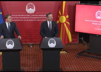 Komisioneri Varhelyi: Shkupi e Tirana duhet të fillojnë negociatat për anëtarësim në BE