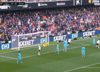 VIDEO/ Valencia shtang Barcelonën, i jep dy “shuplaka”në Mestalla