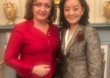 Yuri Kim betohet ambasadore e SHBA në Shqipëri. Urimi i parë vjen nga Floreta Faber