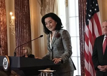 “Do nxis krerët e Shqipërisë të zgjidhin ngërçin aktual politik”, premtimi i ambasadores së re të SHBA në Tiranë