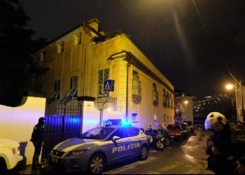 Shqiptari vret gruan në shtëpinë ku ajo punonte, pronari italian e gjen të mbuluar në gjak