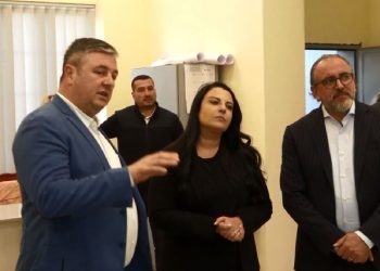 Hapen zyrat e reja të OSHEE në Vlorë, Balluku: Rrisim cilësinë e shërbimit