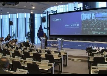 Mblidhen mbi 800 milionë euro për të ndihmuar Shqipërinë pas tërmetit