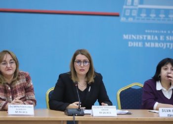 Masat ndaj koronavirusit/ Sot mblidhet task-forca në sallën e emergjencave në Rinas
