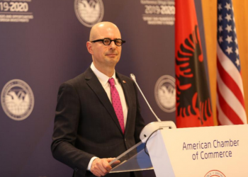 VOA publikon kërkesën e Dhomës Amerikane të Tregtisë: Duhet reformë për klimën e investimeve