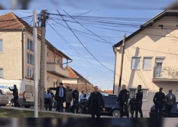 Detajet tronditëse! Policja që vrau familjarët ishte trajtuar për probleme psiqike